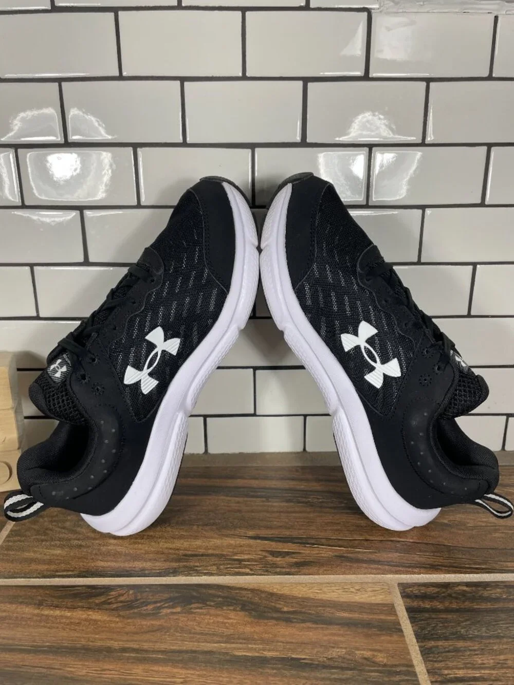 Under Armour Charged Assert 10 Running Shoes Mens Size 9 Wide 4E Black Sneakers